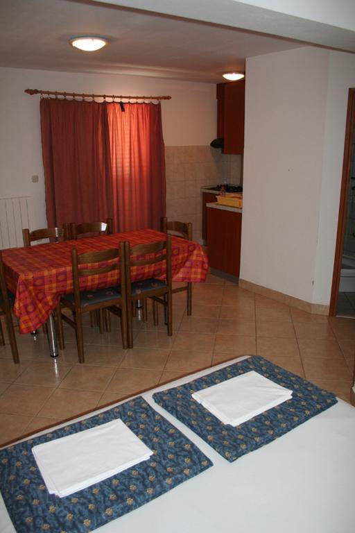 Guesthouse Jelic Weißenburg Zimmer foto