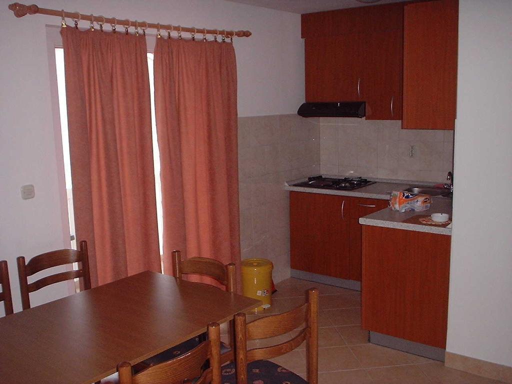 Guesthouse Jelic Weißenburg Zimmer foto