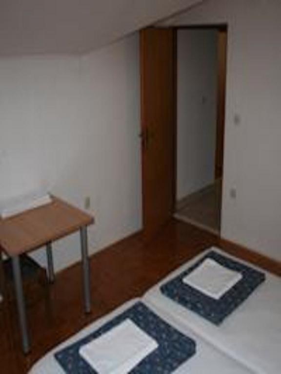 Guesthouse Jelic Weißenburg Zimmer foto